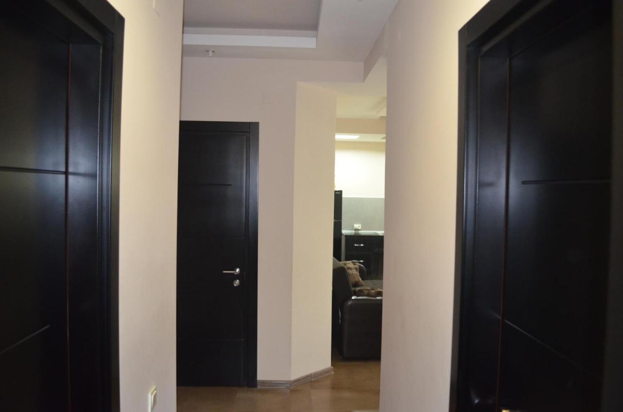 Apartment On Rustaveli Batumi Exterior photo